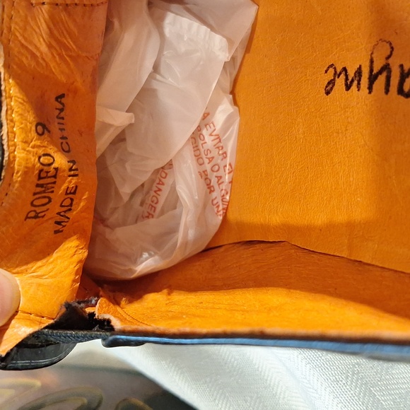 Robert Wayne Romeo Men's Black Leather Slip-On Shoes - Picture 10 of 11